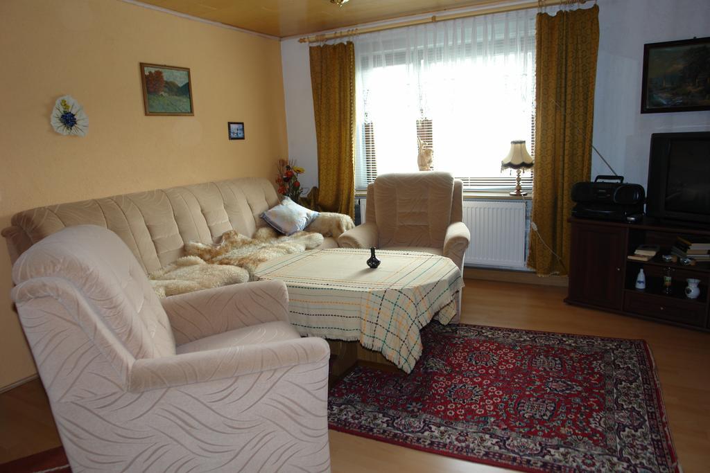 Ferienwohnung Bimmelbahn-Blick Neudorf  Bilik gambar